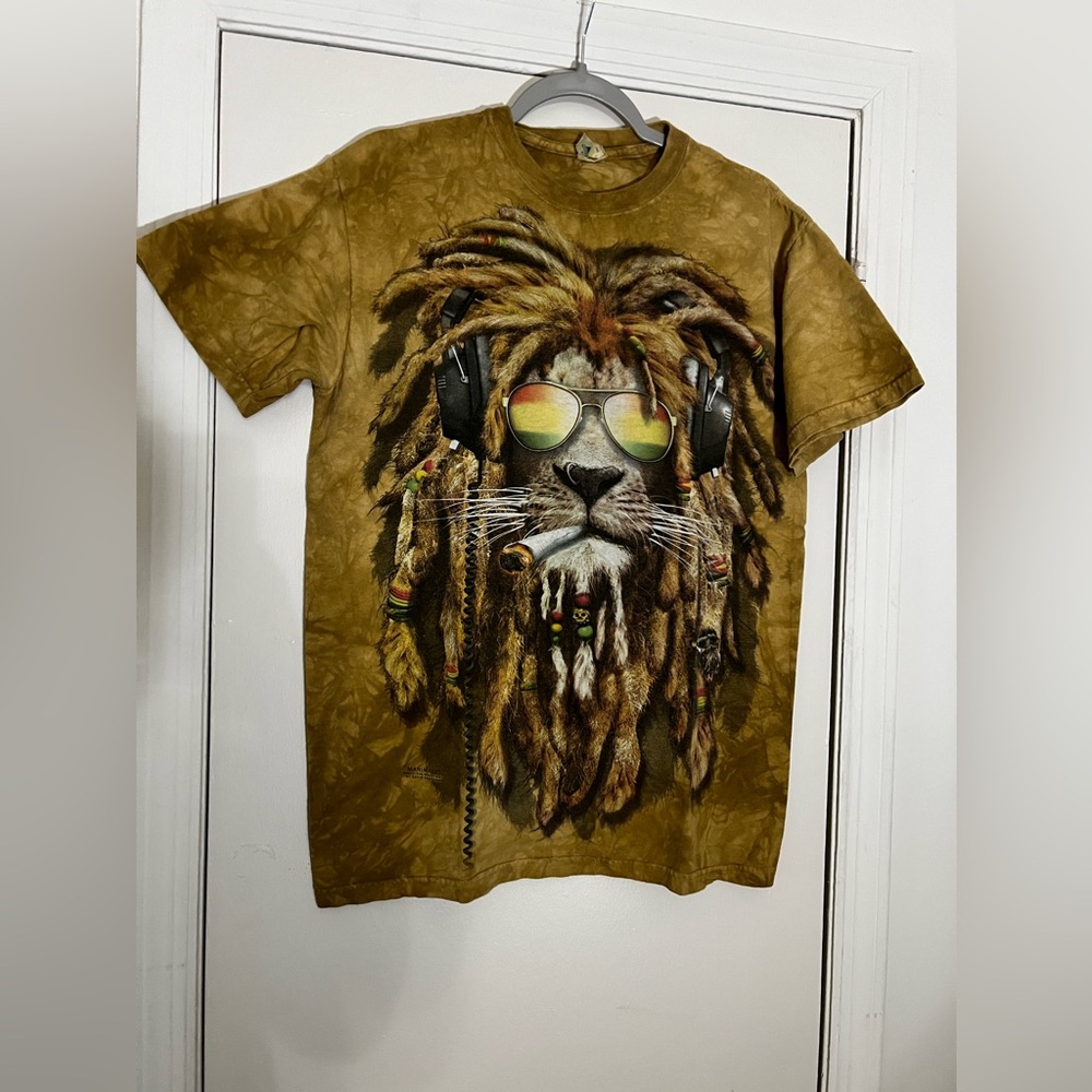 Brown Rasta Lion T-shirt
Size Medium